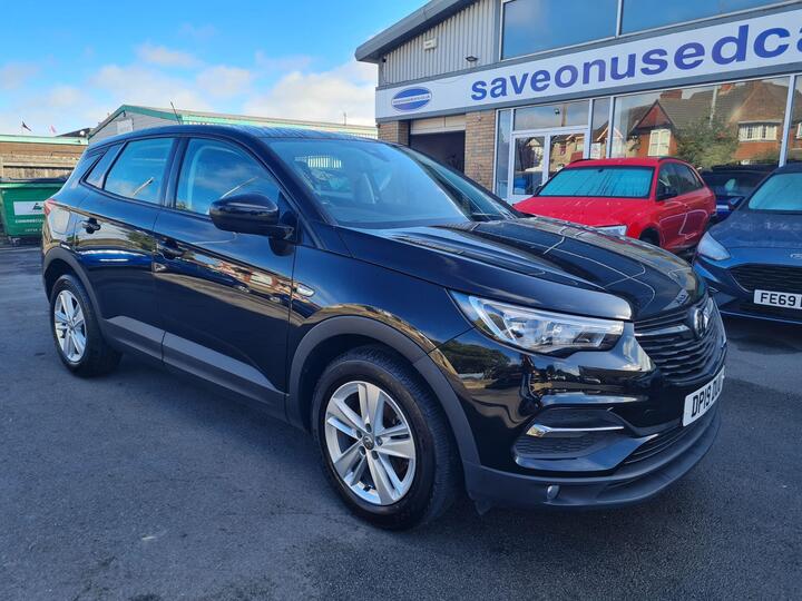 Vauxhall Grandland X 1.2 Turbo SE Euro 6 (s/s) 5dr Vauxhall Grandland X 1.2 Turbo SE Euro 6 (s/s) 5dr