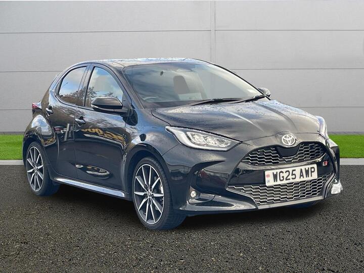 Toyota Yaris 1.5 VVT-h GR SPORT E-CVT Euro 6 (s/s) 5dr