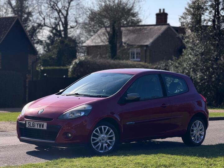 Renault Clio 1.2 Dynamique TomTom Euro 5 3dr Renault Clio 1.2 Dynamique TomTom Euro 5 3dr