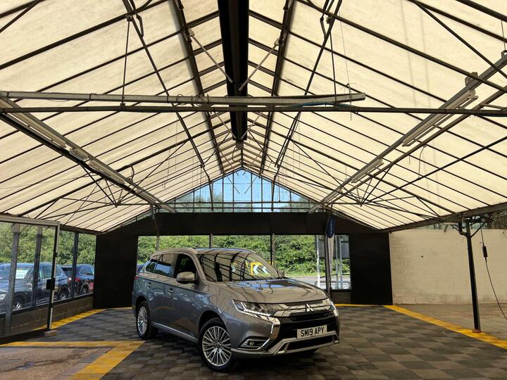 Mitsubishi OUTLANDER 2.4h TwinMotor 13.8kWh 4hs CVT 4WD Euro 6 (s/s) 5dr