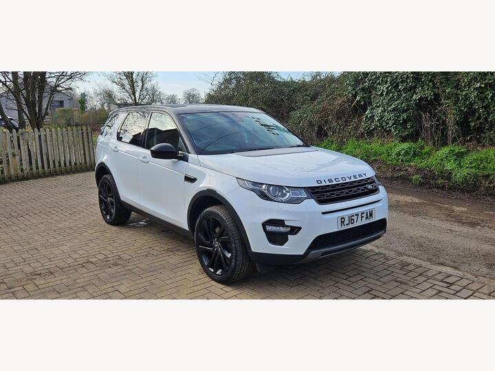 Land Rover Discovery Sport 2.0 TD4 HSE Black Auto 4WD Euro 6 (s/s) 5dr Land Rover Discovery Sport 2.0 TD4 HSE Black Auto 4WD Euro 6 (s/s) 5dr