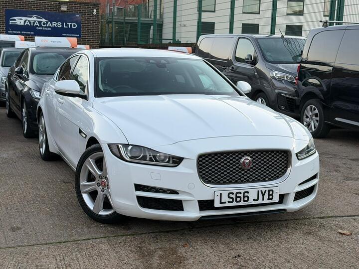 Jaguar XE 2.0d Portfolio Auto Euro 6 (s/s) 4dr