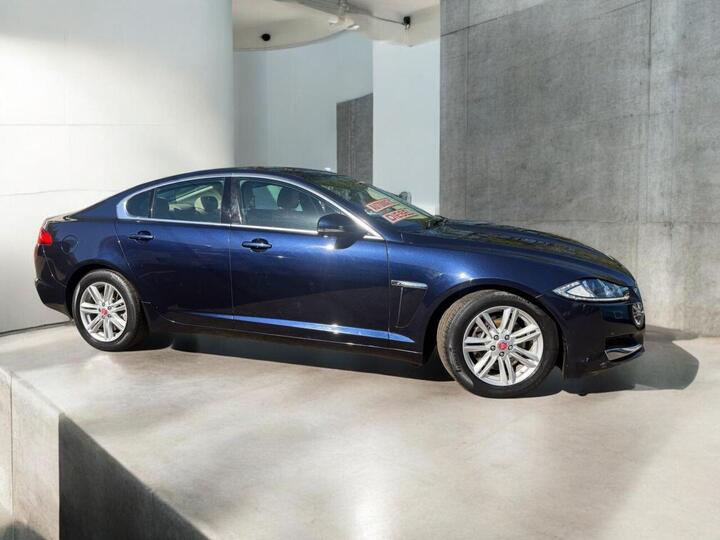 Jaguar XF 2.2d Luxury Auto Euro 5 (s/s) 4dr