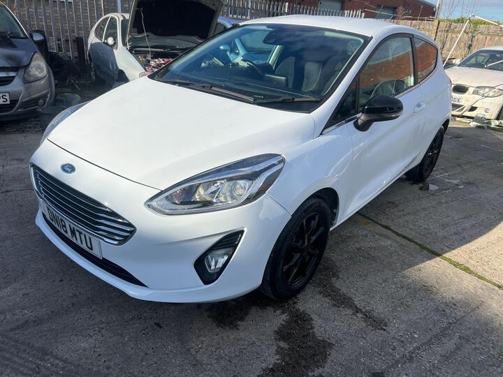 Ford Fiesta 1.0T EcoBoost Zetec Euro 6 (s/s) 3dr Ford Fiesta 1.0T EcoBoost Zetec Euro 6 (s/s) 3dr