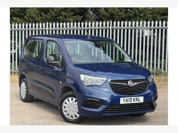 Vauxhall Combo Life 1.2 Turbo Design Euro 6 (s/s) 5dr Vauxhall Combo Life 1.2 Turbo Design Euro 6 (s/s) 5dr