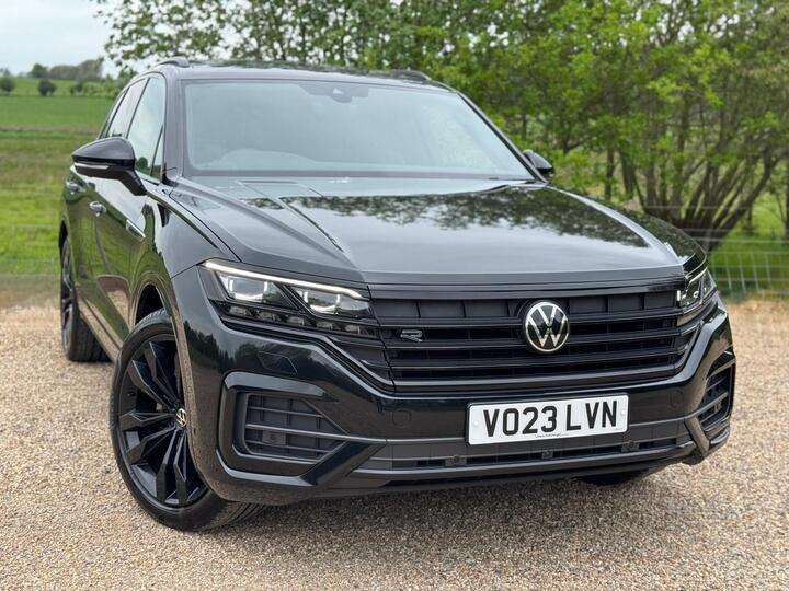 Volkswagen Touareg 3.0 TDI V6 Black Edition Tiptronic 4Motion Euro 6 (s/s) 5dr Volkswagen Touareg 3.0 TDI V6 Black Edition Tiptronic 4Motion Euro 6 (s/s) 5dr