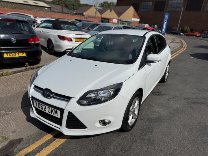 Ford Focus 1.6 Zetec Powershift Euro 5 5dr