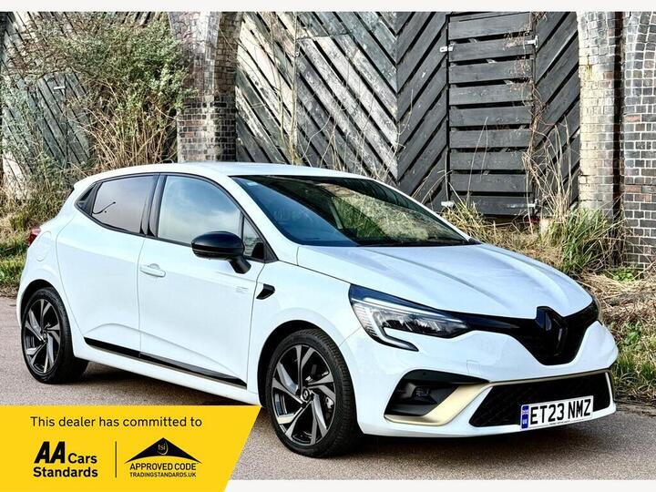 Renault Clio 1.6 E-TECH E-Tech Engineered Auto Euro 6 (s/s) 5dr Renault Clio 1.6 E-TECH E-Tech Engineered Auto Euro 6 (s/s) 5dr