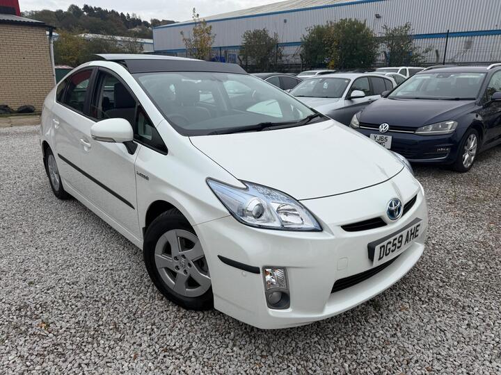 Toyota Prius 1.8 VVT-h T Spirit CVT Euro 5 (s/s) 5dr Toyota Prius 1.8 VVT-h T Spirit CVT Euro 5 (s/s) 5dr
