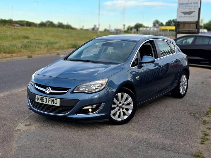 Vauxhall Astra 1.7 CDTi EcoFLEX 99g Elite Euro 5 (s/s) 5dr