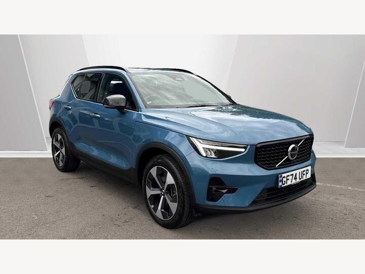 Volvo XC40 2.0 B3 MHEV Plus DCT Auto Euro 6 (s/s) 5dr