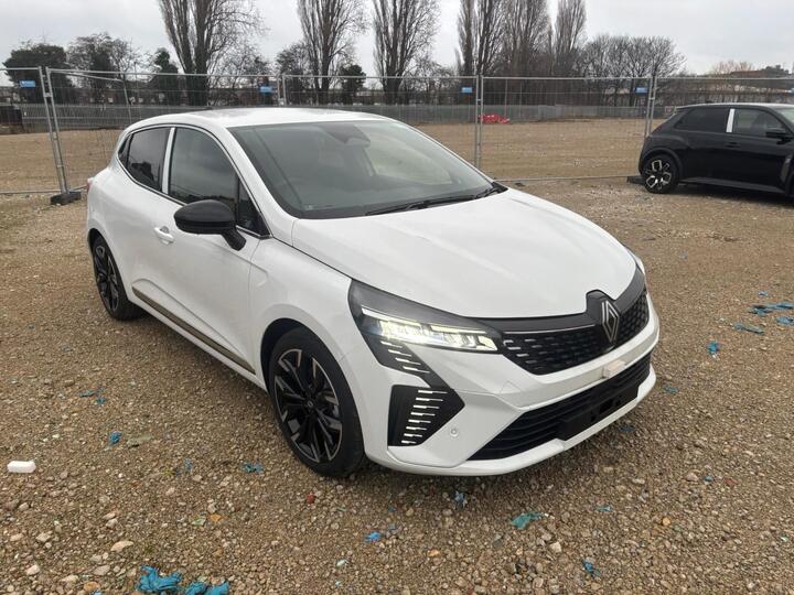 Renault Clio 1.6 E-TECH Techno Auto Euro 6 (s/s) 5dr
