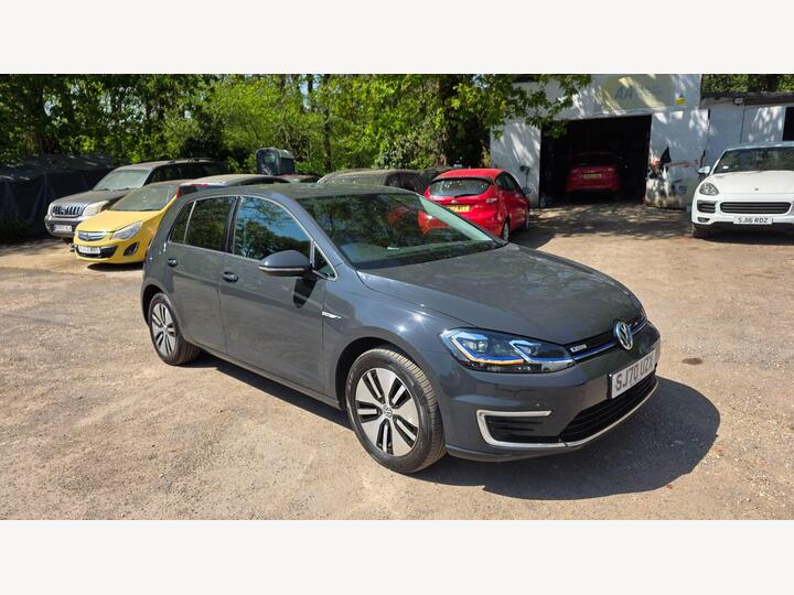 Volkswagen E-Golf 35.8kWh E-Golf Auto 5dr