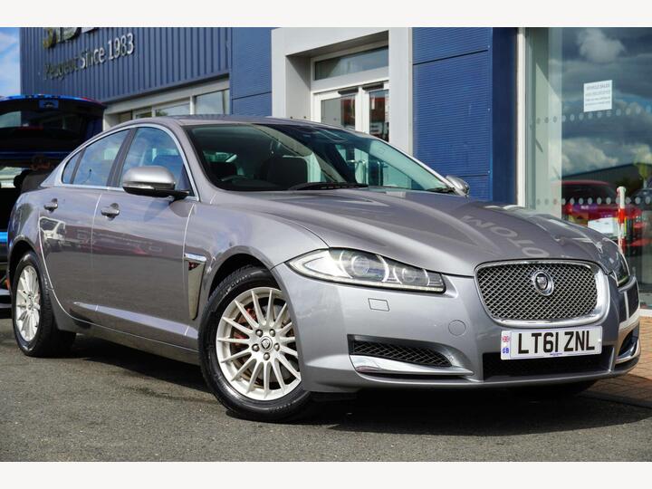 Jaguar XF 2.2d Luxury Auto Euro 5 (s/s) 4dr