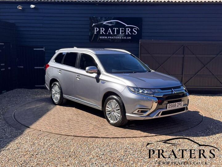 Mitsubishi OUTLANDER 2.4h TwinMotor 13.8kWh 4h CVT 4WD Euro 6 (s/s) 5dr