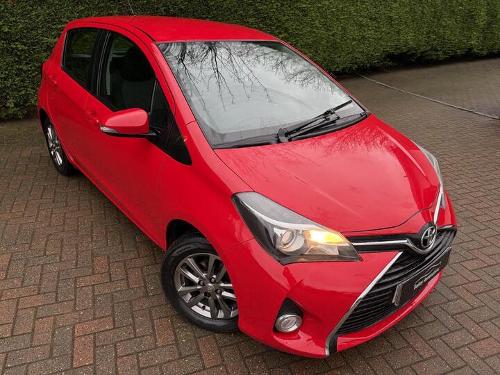 Toyota YARIS 1.33 Dual VVT-i Icon Euro 5 5dr