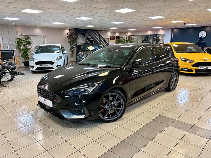 Ford Focus 2.3T EcoBoost ST Euro 6 (s/s) 5dr