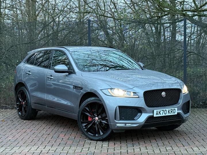 Jaguar F-PACE 2.0 D180 Chequered Flag Auto AWD Euro 6 (s/s) 5dr Jaguar F-PACE 2.0 D180 Chequered Flag Auto AWD Euro 6 (s/s) 5dr