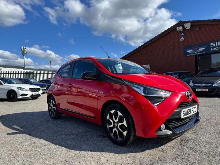 Toyota AYGO 1.0 VVT-i X-trend Funroof X-shift Euro 6 5dr