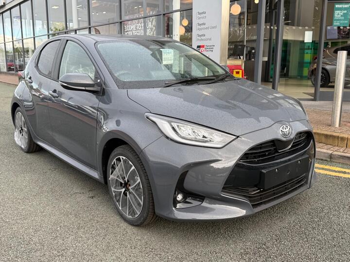 Toyota Yaris 1.5 VVT-h Design E-CVT Euro 6 (s/s) 5dr