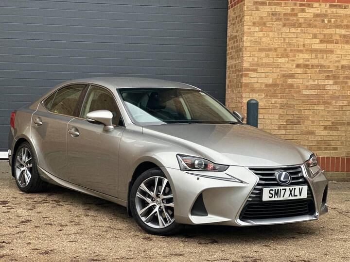 Lexus IS 2.5 300h Advance E-CVT Euro 6 (s/s) 4dr