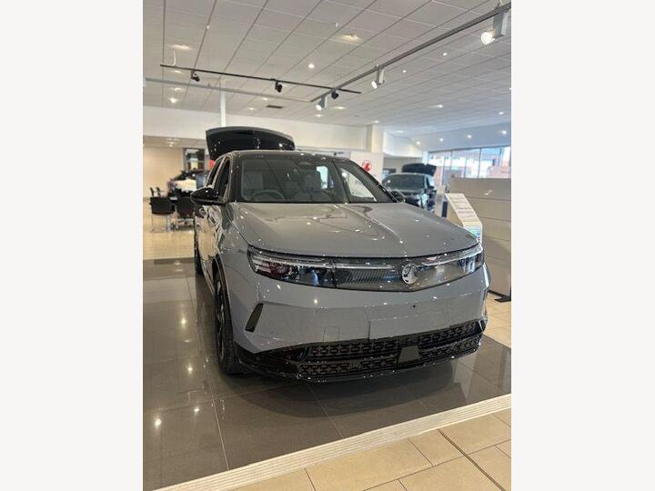 Vauxhall Grandland Electric 73kWh Ultimate Auto 5dr