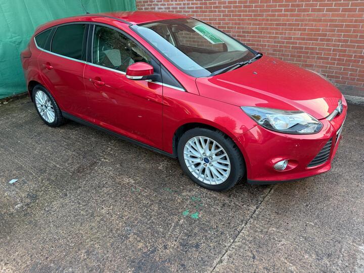 Ford Focus 1.0T EcoBoost Zetec Euro 5 (s/s) 5dr