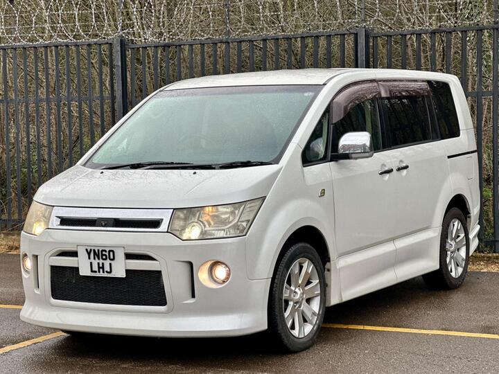 Mitsubishi DELICA Roadest