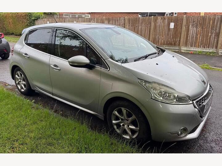 Peugeot 208 1.4 E-HDi Allure EGC Euro 5 (s/s) 5dr