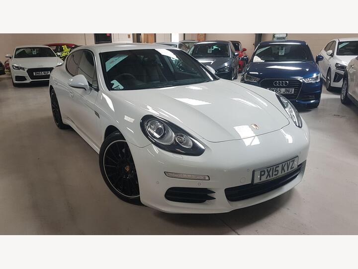 Porsche Panamera 3.0D V6 TiptronicS Euro 5 (s/s) 5dr Porsche Panamera 3.0D V6 TiptronicS Euro 5 (s/s) 5dr