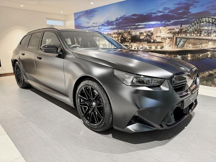 BMW M5 4.4 22.1kWh Touring Steptronic XDrive Euro 6 (s/s) 5dr