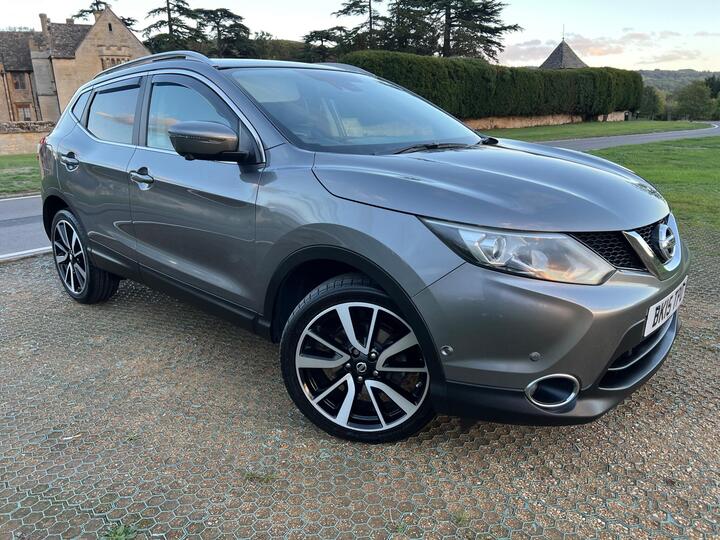 Nissan Qashqai 1.2 DIG-T Tekna 2WD Euro 5 (s/s) 5dr
