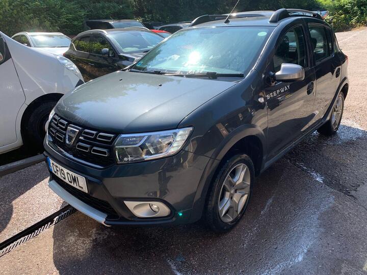 Dacia Sandero Stepway 0.9 TCe Essential Euro 6 (s/s) 5dr