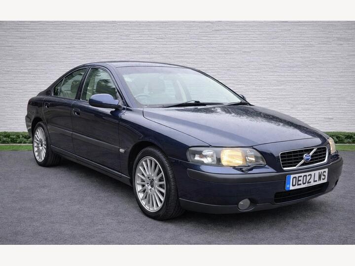 Volvo S60 2.0T SE 4dr
