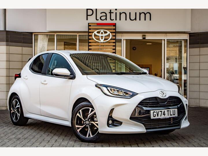 Toyota Yaris 1.5 VVT-h Design E-CVT Euro 6 (s/s) 5dr