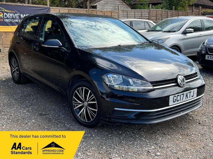 Volkswagen Golf 1.6 TDI BlueMotion Tech SE Nav Euro 6 (s/s) 5dr