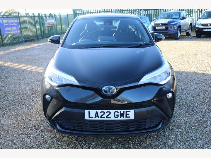 Toyota C-HR 1.8 VVT-h Icon CVT Euro 6 (s/s) 5dr Toyota C-HR 1.8 VVT-h Icon CVT Euro 6 (s/s) 5dr