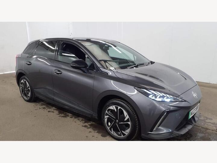 MG MG 4 64kWh Trophy Long Range Auto 5dr