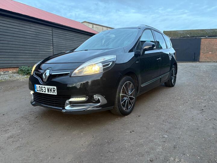 Renault Grand Scenic 1.5 DCi ENERGY Dynamique TomTom Euro 5 (s/s) 5dr Renault Grand Scenic 1.5 DCi ENERGY Dynamique TomTom Euro 5 (s/s) 5dr