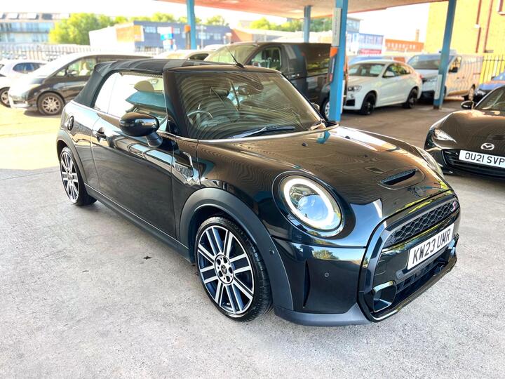 MINI Convertible 2.0 Cooper S Exclusive Steptronic Euro 6 (s/s) 2dr
