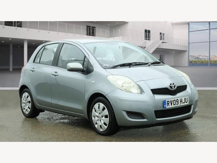 Toyota Yaris 1.33 Dual VVT-i TR Euro 4 (s/s) 5dr