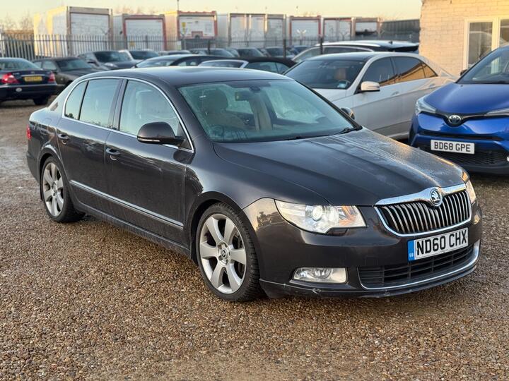 Skoda Superb 3.6 V6 Elegance DSG 4WD Euro 5 5dr