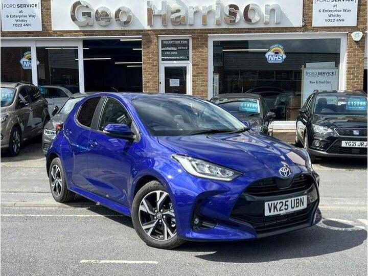Toyota Yaris 1.5 VVT-h Design E-CVT Euro 6 (s/s) 5dr