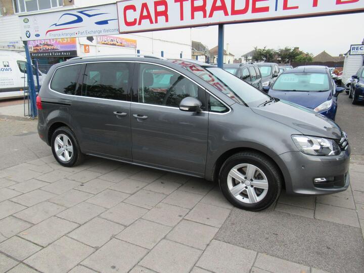 Volkswagen Sharan 1.4 TSI BlueMotion Tech SE MPV 5dr Petrol DSG Euro 5 (s/s) (150 Ps) Volkswagen Sharan 1.4 TSI BlueMotion Tech SE MPV 5dr Petrol DSG Euro 5 (s/s) (150 Ps)