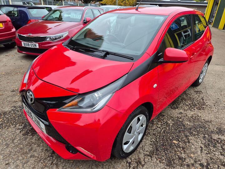 Toyota AYGO 1.0 VVT-i X-play Euro 6 5dr