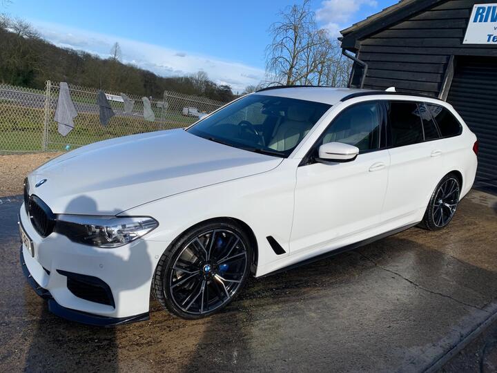 BMW 5 Series 3.0 530d M Sport Touring Auto Euro 6 (s/s) 5dr BMW 5 Series 3.0 530d M Sport Touring Auto Euro 6 (s/s) 5dr