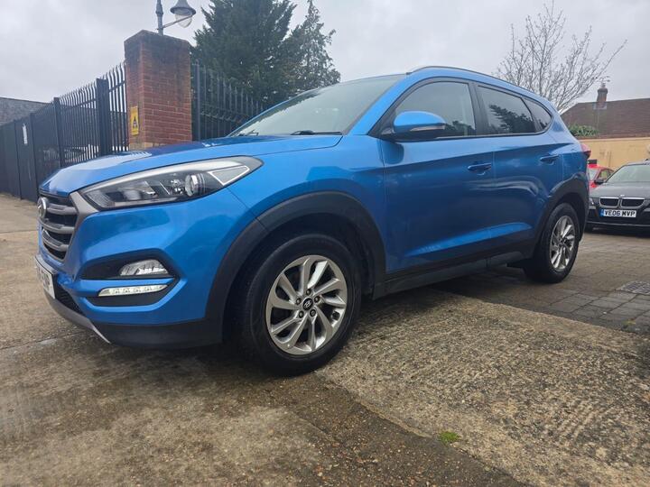 Hyundai TUCSON 2.0 CRDi SE Nav Auto 4WD Euro 6 5dr