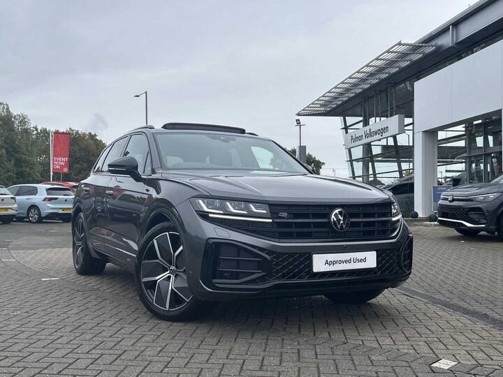 Volkswagen Touareg 3.0 TDI V6 Black Edition Tiptronic 4Motion Euro 6 (s/s) 5dr