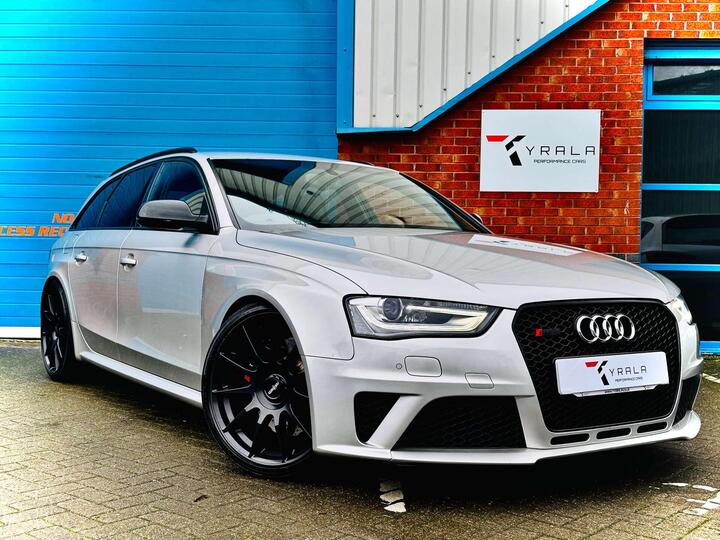 Audi A4 4.2 FSI V8 S Tronic Quattro Euro 5 5dr