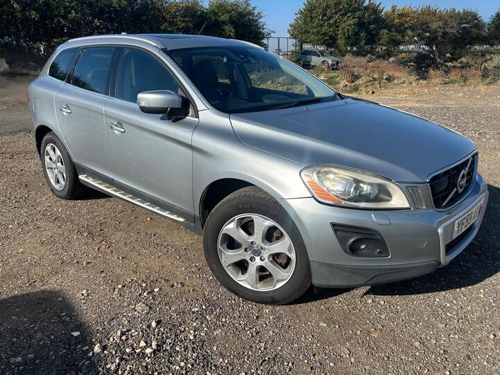 Volvo XC60 2.4 D5 SE Lux Premium Geartronic AWD Euro 4 5dr